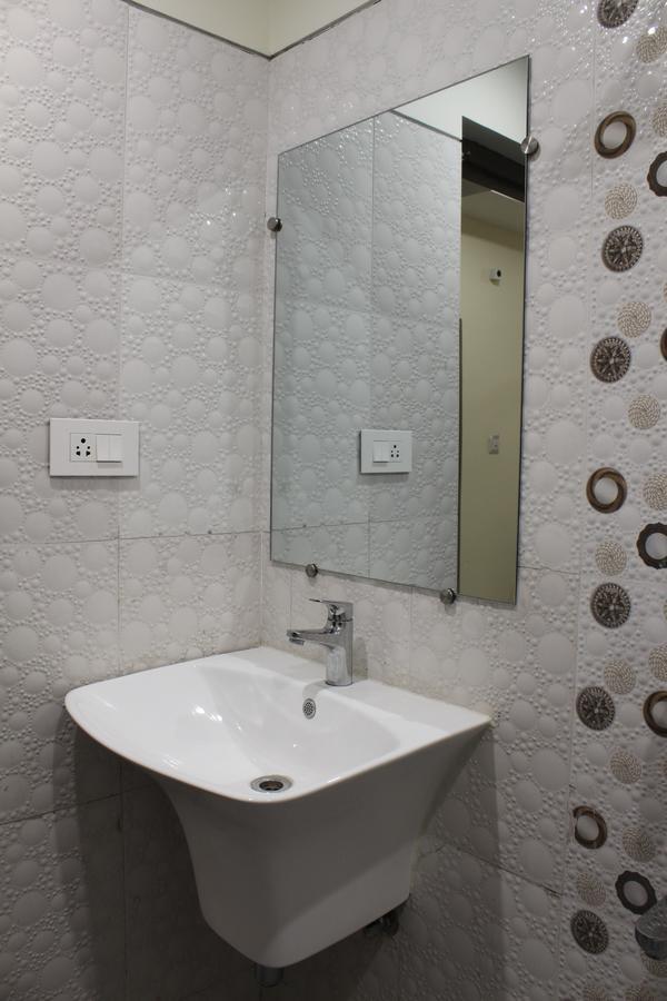 Khammam Hotel Grand Gayathri מראה חיצוני תמונה