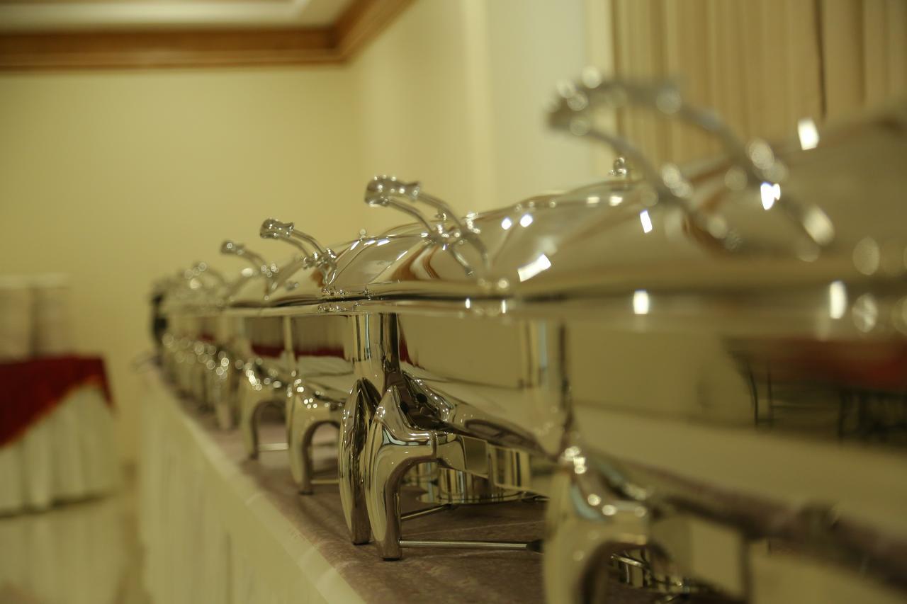 Khammam Hotel Grand Gayathri מראה חיצוני תמונה